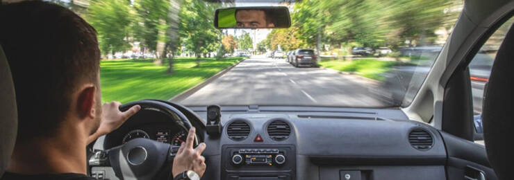 Minley Taxi to London Luton Airport